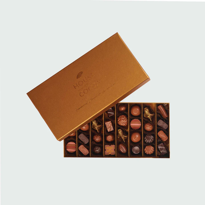 Luxurious Praline Box 32 pieces Gold