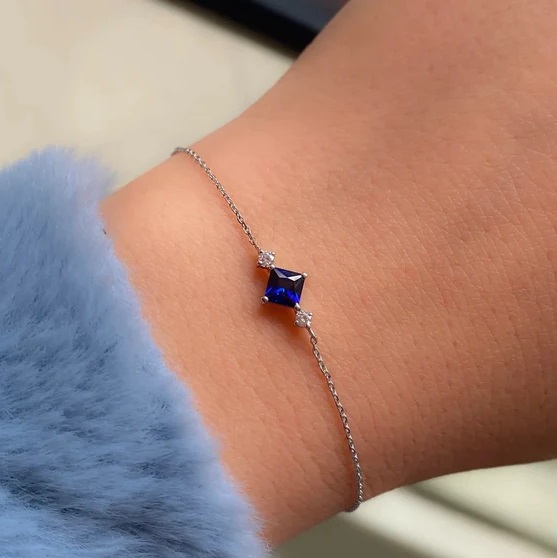 Blue sapphire stone bracelet