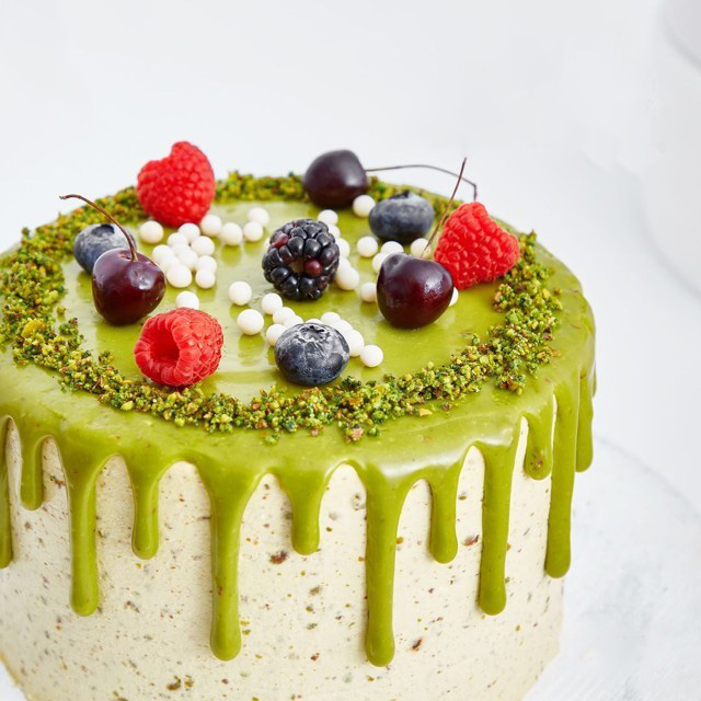 Voilà Pistachio Cake